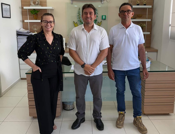 Em Sousa, prefeito Helder Carvalho anuncia que famílias de todo o Perímetro Irrigado de São Gonçalo receberão títulos de posse